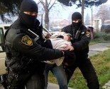 Policija u stanu osuđenika iz KPZ Busovača pronašla drogu, mobitele i 1.000 KM