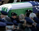 Desetine hiljada ljudi na sahrani policajca u New Yorku