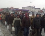 Radnici krenuli iz Orašja prema granici: Ne znamo šta nas čeka