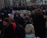 Ulice Glasgowa prekrivene cvijećem, grad utihnuo u čast poginulim pješacima