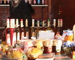 U kućici Holiday Marketa i zimnica, đuveč, domaća tarhana, pekmez, suho voće...