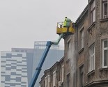 U centru Sarajeva se uklanjaju ledenice sa krovova zgrada