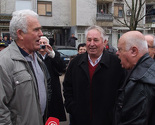 Mostar: U redu za glasanje pjevaju hercegovačku gangu