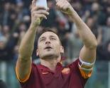Totti postao najbolji strijelac rimskih derbija, postigao gol i napravio selfie s navijačima