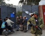 Pakistan: Škole u Pešavaru ponovo rade, ali uz barijere od bodljikave žice
