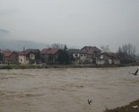 Rijeka Bosna u Kaknju na kritičnom nivou