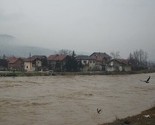 Rijeka Bosna u porastu, u Varešu aktivirana tri klizišta