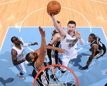 Dobra partija Nurkića u porazu Nuggetsa od Spursa