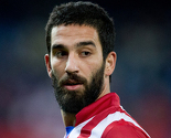 Arda Turan kopačkom gađao pomoćnog sudiju