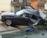 Rakovica: Vozač BMW -a povrijeđen u teškom sudaru sa autobusom