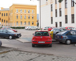 Mostar: Zid nije riješio problem nepropisnog parkiranja, vozači našli drugi način