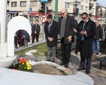 Bosanski Petrovac: Položeno cvijeće na spomenike borcima i žrtvama rata