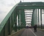 Beograd: Muškarac vezao sidro oko vrata i prijeti da će skočiti s mosta