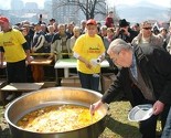 Zenica: Prvi dan proljeća uz čimbur, kupanje u Bosni, regatu i dobro druženje