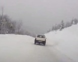 Na putu Foča - Sarajevo: Ugažen snijeg i šleperi usporavaju saobraćaj