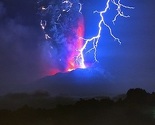 Lava, munje i dim: Vulkan Calbuco se ne smiruje drugi dan nakon erupcije