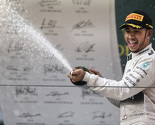 Hamilton još tri godine u Mercedesu