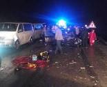 Težak sudar kod Srebrenika: Autobus se prevrnuo, automobil smrskan