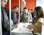 Iako je Vlada FBiH zabranila, 254 radnika zaposlena u državnim institucijama i preduzećima