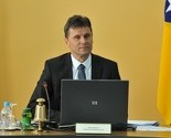 Novalić: Iza poteza DF-a stoji brutalna borba za vlast u firmama