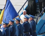 Papa Franjo stigao u Sarajevo!