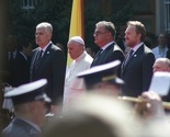 Gromoglasan aplauz građana za papu Franju ispred Predsjedništva BiH