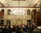 Zenica: Vjernici ispunili džamije, klanjan prvi teravih-namaz