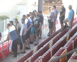 Navijači Željezničara bodre Plave na stadionu Hibernians