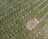 Pogledajte snimak Memorijalnog centra iz zraka: Iskopani mezari i tišina u Srebrenici