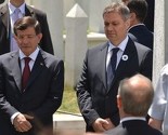 Zvizdić i Davutoglu posjetili mezar Alije Izetbegovića