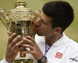 Đoković podigao pehar: Pobjeda na Wimbledonu je moj dječački san