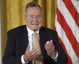 George H. W. Bush izašao iz bolnice