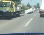 Sarajevo: U nezgodi kod aerodroma automobil se prevrnuo na krov