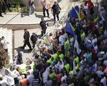 Demonstranti pokušali ući u zgradu Parlamenta FBiH