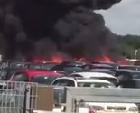 Velika Britanija: Avion se srušio na sajam automobila