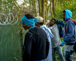 Nova kriza u Calaisu: Na migrante bacaju suzavac kako ne bi prešli kanal La Manche
