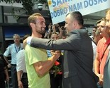 Amel Tuka dočekan na sarajevskom aerodromu: Dobrodošao, šampione!