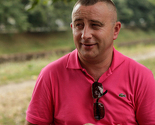 Slabovidne osobe u Sarajevu: Amir Mujezin radi kao telefonista i informatičar, na posao ide pješke