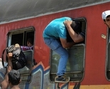 Stravične slike migranata koji idu ka Srbiji: Hospitalizovan dječak kojeg je spržila struja