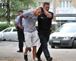 Nisu joj dali da ide sa zabave: Nasilnici koji su zarobili i tukli maloljetnicu predati Tužilaštvu KS