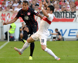 Frankfurt pobijedio Stuttgart, Spahić dobio crveni karton u porazu HSV-a