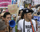 Rat je završen: Hiljade ljudi u Japanu protestuje protiv novog ratnog zakona