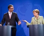 Merkel pozvala Vučića na razgovor o izbjegličkoj krizi i eurointegraciji Srbije