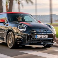 Prvi trovratni novi Mini s čuvenom oznakom JCW pokreće samo elektromotor