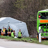 Detalji nesreće u Njemačkoj: Prevrtanju autobusa Flixbusa prethodila svađa vozača?