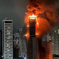 Stravičan požar u Brazilu: Vatra gotovo u potpunosti progutala neboder