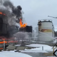 Ukrajinski napadi poremetili ruske kapacitete za preradu nafte i doveli do poskupljenja goriva u Rusiji