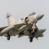 Macron prelomio: Francuska će u Ukrajinu poslati borbene avione Mirage