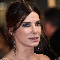 Sandra Bullock u javnosti prvi put nakon skoro godinu dana, izbjegava izlaske od smrti supruga