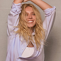 Sydney Sweeney u izazovnom izdanju predstavila novu kolekciju, glumica pozirala u donjem vešu